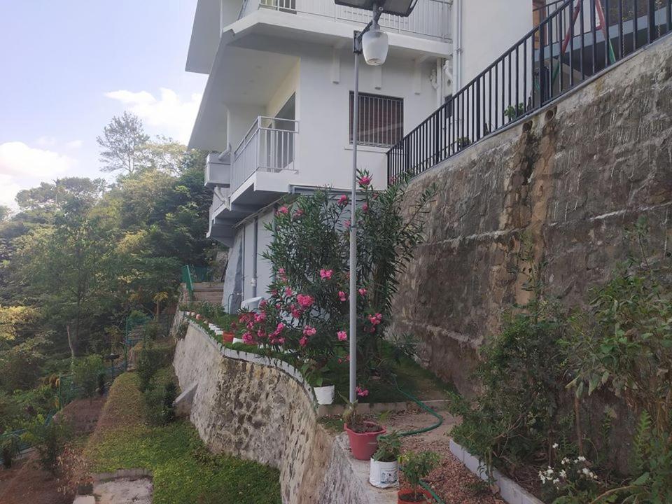 Serenity Panchalimedu Pīrmed Exterior foto